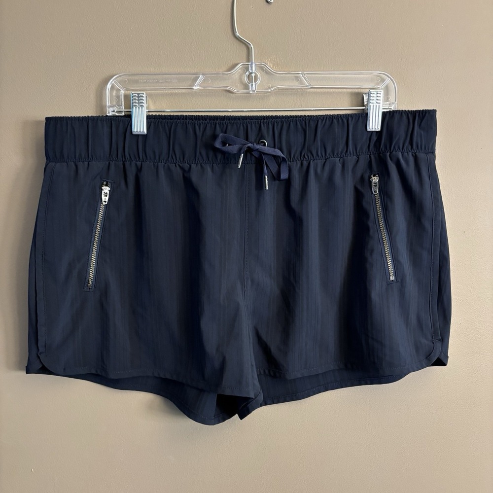 Athleta Stripe Sway Short Womens XL Navy Zipper Pockets‎ Yoga Fitness Workout